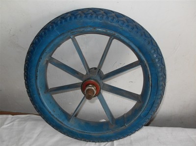 13x21/2聚氨酯力車實(shí)心輪-13x2 1/2聚氨酯力車實(shí)心輪胎-產(chǎn)品展示-力車實(shí)心輪胎外胎